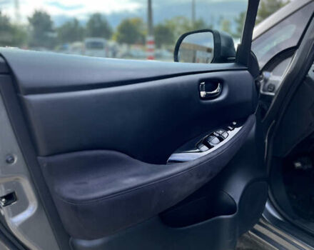 Сірий Ніссан Ліф, об'ємом двигуна 0 л та пробігом 125 тис. км за 6900 $, фото 20 на Automoto.ua