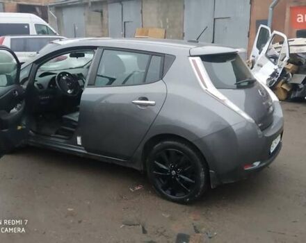 Серый Ниссан Лиф, объемом двигателя 0 л и пробегом 60 тыс. км за 8000 $, фото 1 на Automoto.ua