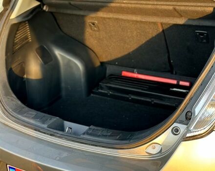 Серый Ниссан Лиф, объемом двигателя 80 л и пробегом 115 тыс. км за 8700 $, фото 9 на Automoto.ua