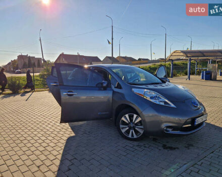 Серый Ниссан Лиф, объемом двигателя 0 л и пробегом 88 тыс. км за 12500 $, фото 10 на Automoto.ua