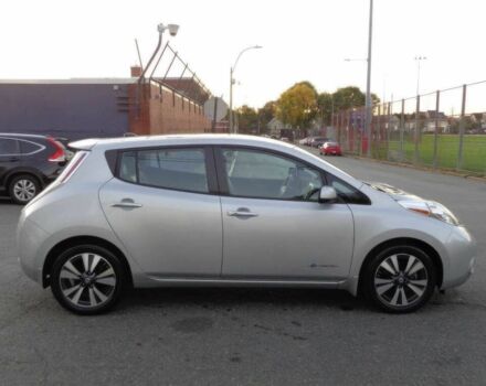 Серый Ниссан Лиф, объемом двигателя 0 л и пробегом 56 тыс. км за 7000 $, фото 5 на Automoto.ua