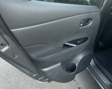 Серый Ниссан Лиф, объемом двигателя 0 л и пробегом 105 тыс. км за 8500 $, фото 12 на Automoto.ua