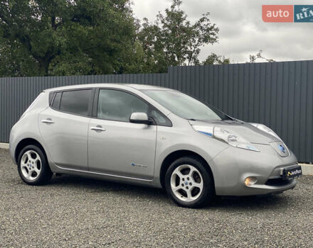 Серый Ниссан Лиф, объемом двигателя 0 л и пробегом 106 тыс. км за 8500 $, фото 30 на Automoto.ua