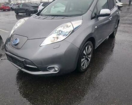 Серый Ниссан Лиф, объемом двигателя 0 л и пробегом 130 тыс. км за 8000 $, фото 8 на Automoto.ua