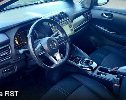 Серый Ниссан Лиф, объемом двигателя 0 л и пробегом 65 тыс. км за 12999 $, фото 3 на Automoto.ua