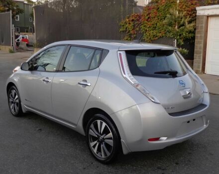 Серый Ниссан Лиф, объемом двигателя 0 л и пробегом 54 тыс. км за 4600 $, фото 4 на Automoto.ua