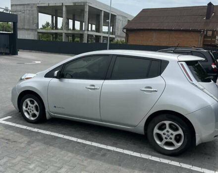 Сірий Ніссан Ліф, об'ємом двигуна 0 л та пробігом 90 тис. км за 7500 $, фото 1 на Automoto.ua