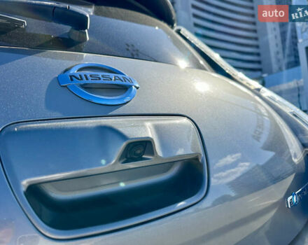 Серый Ниссан Лиф, объемом двигателя 0 л и пробегом 97 тыс. км за 8300 $, фото 29 на Automoto.ua