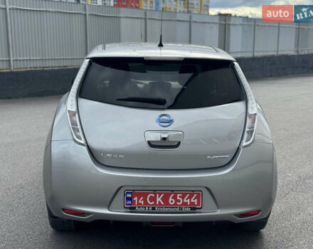 Сірий Ніссан Ліф, об'ємом двигуна 0 л та пробігом 100 тис. км за 8000 $, фото 3 на Automoto.ua