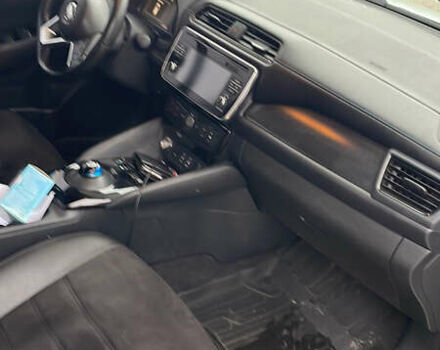 Серый Ниссан Лиф, объемом двигателя 0 л и пробегом 120 тыс. км за 12500 $, фото 5 на Automoto.ua