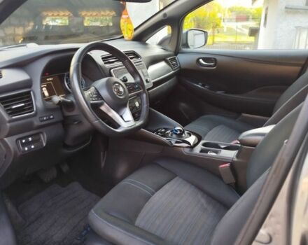 Сірий Ніссан Ліф, об'ємом двигуна 0 л та пробігом 138 тис. км за 11500 $, фото 7 на Automoto.ua