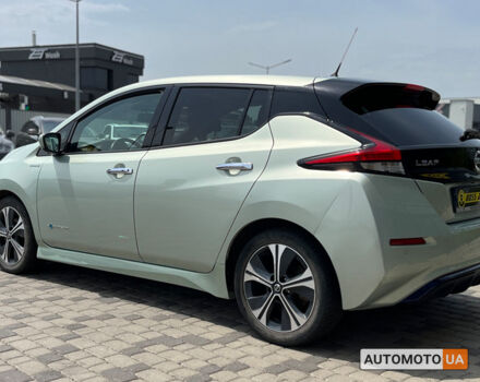 Серый Ниссан Лиф, объемом двигателя 40 л и пробегом 180 тыс. км за 14800 $, фото 4 на Automoto.ua