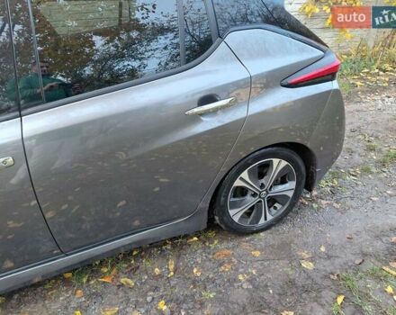 Серый Ниссан Лиф, объемом двигателя 0 л и пробегом 98 тыс. км за 13200 $, фото 1 на Automoto.ua