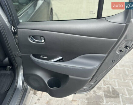 Сірий Ніссан Ліф, об'ємом двигуна 0 л та пробігом 152 тис. км за 11950 $, фото 44 на Automoto.ua