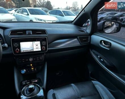 Серый Ниссан Лиф, объемом двигателя 0 л и пробегом 69 тыс. км за 15800 $, фото 22 на Automoto.ua