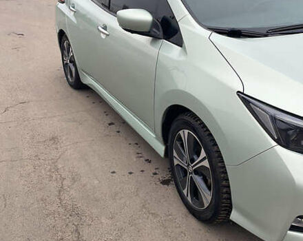 Серый Ниссан Лиф, объемом двигателя 0 л и пробегом 120 тыс. км за 12500 $, фото 2 на Automoto.ua