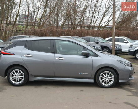 Серый Ниссан Лиф, объемом двигателя 0 л и пробегом 109 тыс. км за 12999 $, фото 5 на Automoto.ua