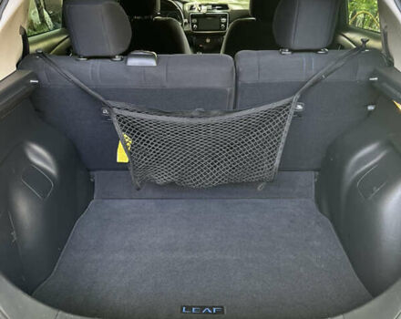 Серый Ниссан Лиф, объемом двигателя 0 л и пробегом 85 тыс. км за 12700 $, фото 12 на Automoto.ua