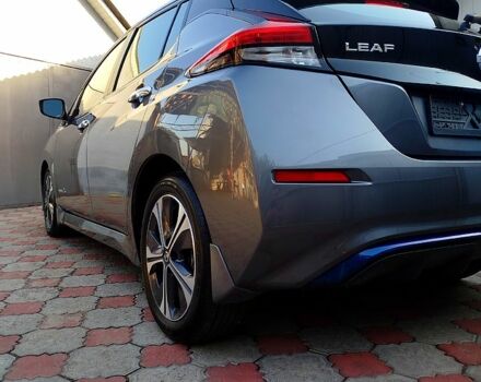 Серый Ниссан Лиф, объемом двигателя 0.11 л и пробегом 139 тыс. км за 12500 $, фото 2 на Automoto.ua