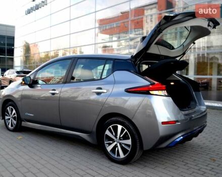 Сірий Ніссан Ліф, об'ємом двигуна 0 л та пробігом 119 тис. км за 12300 $, фото 157 на Automoto.ua