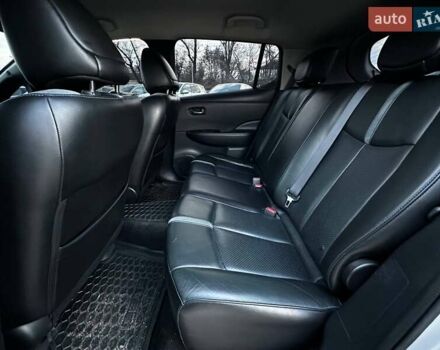 Серый Ниссан Лиф, объемом двигателя 0 л и пробегом 69 тыс. км за 15800 $, фото 14 на Automoto.ua