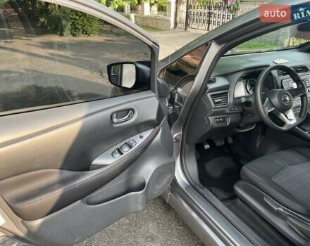 Сірий Ніссан Ліф, об'ємом двигуна 0 л та пробігом 82 тис. км за 14300 $, фото 9 на Automoto.ua