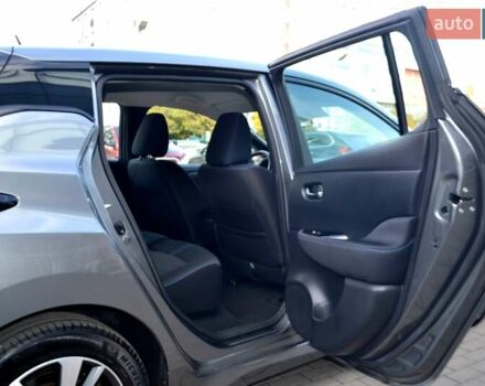 Сірий Ніссан Ліф, об'ємом двигуна 0 л та пробігом 119 тис. км за 12300 $, фото 151 на Automoto.ua