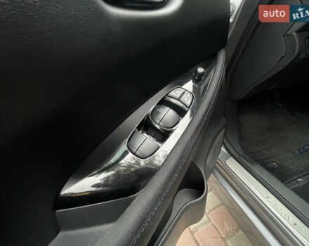 Серый Ниссан Лиф, объемом двигателя 0 л и пробегом 125 тыс. км за 12100 $, фото 12 на Automoto.ua