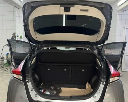 Сірий Ніссан Ліф, об'ємом двигуна 0 л та пробігом 82 тис. км за 14300 $, фото 8 на Automoto.ua