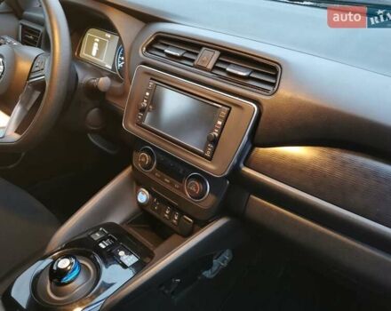 Сірий Ніссан Ліф, об'ємом двигуна 0 л та пробігом 45 тис. км за 12500 $, фото 17 на Automoto.ua