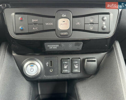 Сірий Ніссан Ліф, об'ємом двигуна 0 л та пробігом 152 тис. км за 11950 $, фото 33 на Automoto.ua