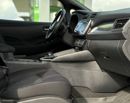 Серый Ниссан Лиф, объемом двигателя 0 л и пробегом 96 тыс. км за 12500 $, фото 13 на Automoto.ua