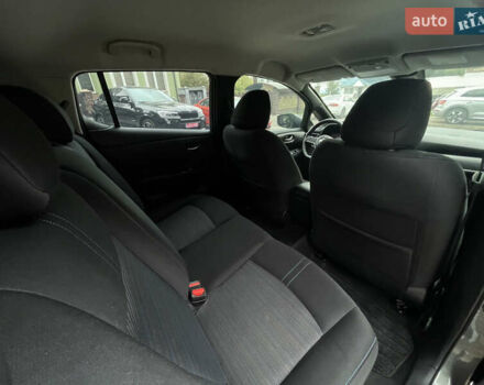 Серый Ниссан Лиф, объемом двигателя 0 л и пробегом 125 тыс. км за 12100 $, фото 21 на Automoto.ua