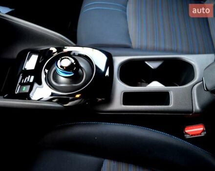 Сірий Ніссан Ліф, об'ємом двигуна 0 л та пробігом 119 тис. км за 12300 $, фото 121 на Automoto.ua