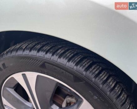 Серый Ниссан Лиф, объемом двигателя 0 л и пробегом 102 тыс. км за 13200 $, фото 15 на Automoto.ua