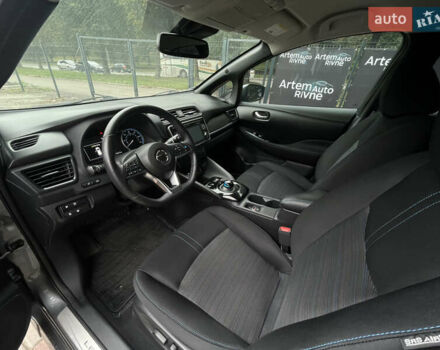 Серый Ниссан Лиф, объемом двигателя 0 л и пробегом 125 тыс. км за 12100 $, фото 11 на Automoto.ua