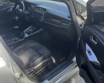 Сірий Ніссан Ліф, об'ємом двигуна 0 л та пробігом 89 тис. км за 13300 $, фото 6 на Automoto.ua