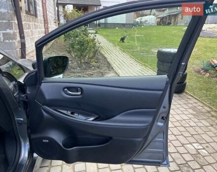 Сірий Ніссан Ліф, об'ємом двигуна 0 л та пробігом 144 тис. км за 12699 $, фото 16 на Automoto.ua