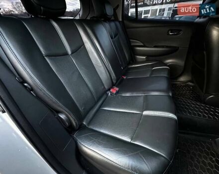 Серый Ниссан Лиф, объемом двигателя 0 л и пробегом 69 тыс. км за 15800 $, фото 15 на Automoto.ua