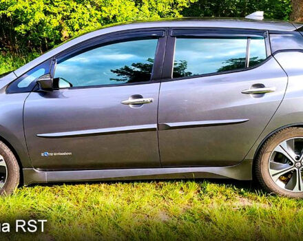 Серый Ниссан Лиф, объемом двигателя 0.11 л и пробегом 158 тыс. км за 11700 $, фото 5 на Automoto.ua