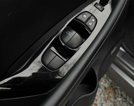 Серый Ниссан Лиф, объемом двигателя 0 л и пробегом 130 тыс. км за 11999 $, фото 27 на Automoto.ua