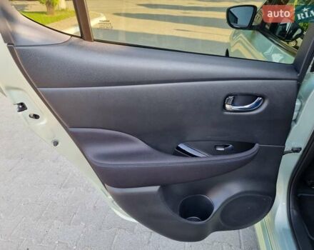 Сірий Ніссан Ліф, об'ємом двигуна 0 л та пробігом 173 тис. км за 10850 $, фото 26 на Automoto.ua