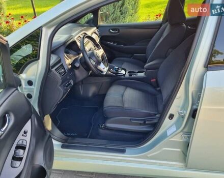 Сірий Ніссан Ліф, об'ємом двигуна 0 л та пробігом 173 тис. км за 10850 $, фото 17 на Automoto.ua