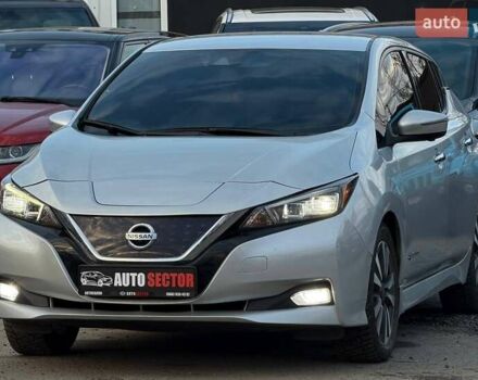 Серый Ниссан Лиф, объемом двигателя 0 л и пробегом 69 тыс. км за 15800 $, фото 2 на Automoto.ua