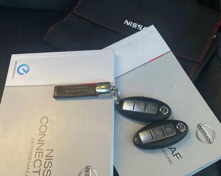 Серый Ниссан Лиф, объемом двигателя 0 л и пробегом 132 тыс. км за 12400 $, фото 26 на Automoto.ua