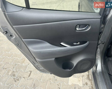 Сірий Ніссан Ліф, об'ємом двигуна 0 л та пробігом 152 тис. км за 11950 $, фото 39 на Automoto.ua