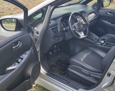 Серый Ниссан Лиф, объемом двигателя 0 л и пробегом 80 тыс. км за 13200 $, фото 10 на Automoto.ua