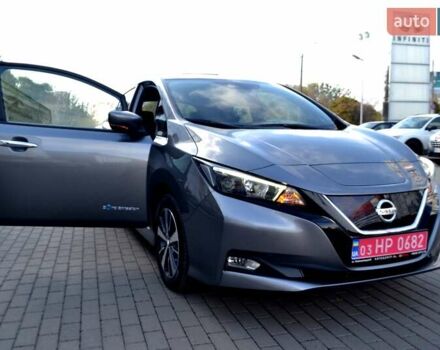 Сірий Ніссан Ліф, об'ємом двигуна 0 л та пробігом 119 тис. км за 12300 $, фото 129 на Automoto.ua