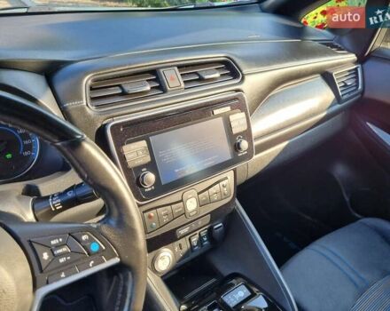 Сірий Ніссан Ліф, об'ємом двигуна 0 л та пробігом 173 тис. км за 10850 $, фото 33 на Automoto.ua