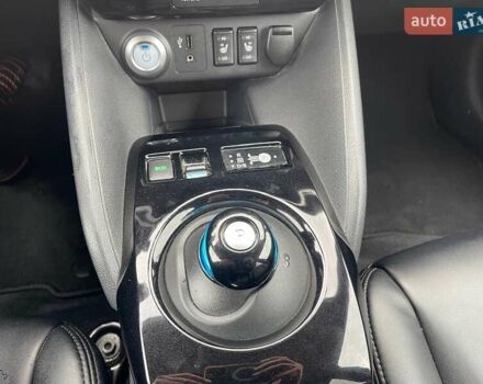 Серый Ниссан Лиф, объемом двигателя 0 л и пробегом 102 тыс. км за 13200 $, фото 23 на Automoto.ua